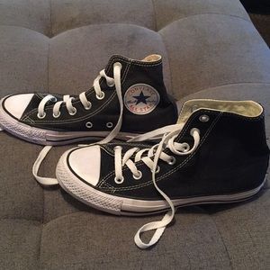 Converse high top tennis shoes